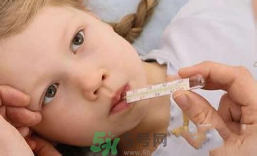 寶寶發(fā)燒多久量一次體溫？寶寶發(fā)燒怎么量體溫？