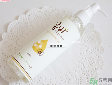 春雨卸妝水好用嗎？春雨卸妝水怎么使用？