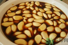 醋泡大蒜的好處有哪些？醋泡大蒜的壞處有什么？