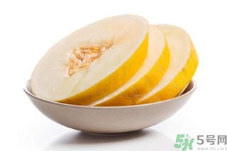 哈密瓜榨汁要加水嗎？哈密瓜榨汁搭配什么？