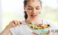 秋季如何保養(yǎng)腸胃？秋季吃什么對(duì)腸胃好？