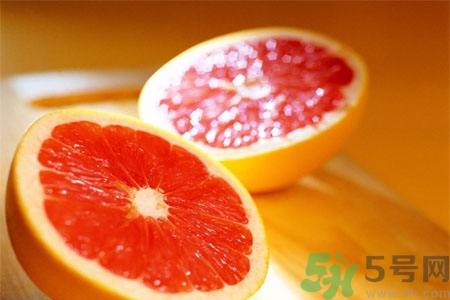 過敏性鼻炎可以吃葡萄柚嗎？過敏性鼻炎能不能吃葡萄柚？