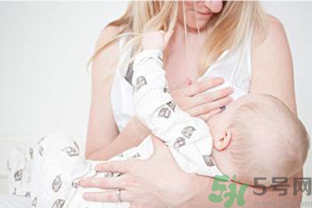 如何預(yù)防女性乳頭痛？女性需注意乳房的哪些問題？