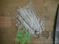 五仁月餅是哪五仁？五仁月餅是哪五種材料？