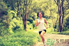 豐胸運(yùn)動(dòng)有什么？哪些運(yùn)動(dòng)可以豐胸？
