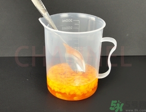 潤唇膏怎么做？潤唇膏自制方法