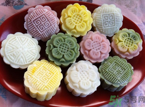 冰皮月餅怎么吃？冰皮月餅怎么吃對(duì)身體好