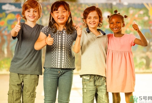 怎么讓女孩子喜歡自己？怎么讓男孩子喜歡自己？