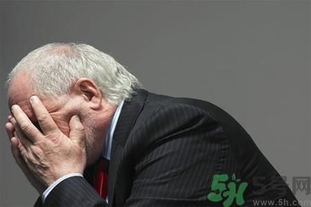 男性更年期的表現(xiàn)有哪些？怎么判斷男性更年期？