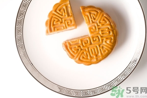 月餅的熱量高嗎？吃一個(gè)月餅會(huì)長(zhǎng)胖嗎？