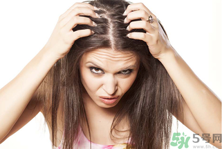 產(chǎn)后多久開始掉頭發(fā)？產(chǎn)后脫發(fā)會持續(xù)多久？