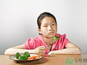 寶寶挑食不愛(ài)吃飯?jiān)趺崔k？寶寶挑食怎么辦？