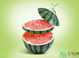 凍成冰的西瓜能吃嗎？吃西瓜拉肚子是怎么回事？