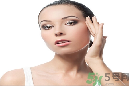鼻子兩側(cè)長痘的原因是什么？如何去除鼻子兩側(cè)的痘？