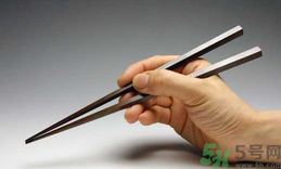 金屬筷子對(duì)人身體好不好？金屬筷子的優(yōu)缺點(diǎn)