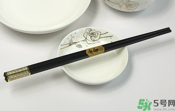 合金筷子用的什么材料？合金筷子和不銹鋼筷子哪個(gè)好？