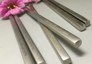 合金筷子用的什么材料？合金筷子和不銹鋼筷子哪個(gè)好？