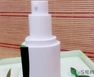 韓后茶蕊嫩白系列適合什么膚質(zhì)？韓后茶蕊baby白適合敏感肌嗎？