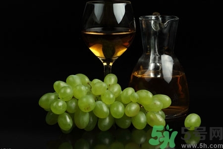 紅酒開瓶器怎么用？沒有開瓶器怎么開紅酒？