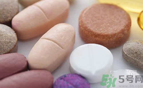 鈣片和維生素c可以一起吃嗎？鈣片和維生素一起吃好不好？
