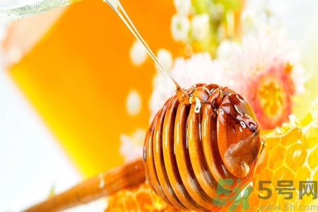 ?蜂蜜怎么吃才有營(yíng)養(yǎng)？蜂蜜的鑒別方法是什么？