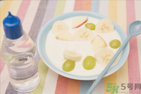 蘋(píng)果和酸奶能一起吃嗎？蘋(píng)果和酸奶能一起榨汁嗎？