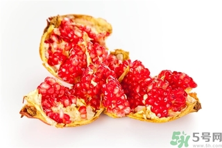 石榴里面白色的能吃嗎？石榴里面的籽可以吃嗎？