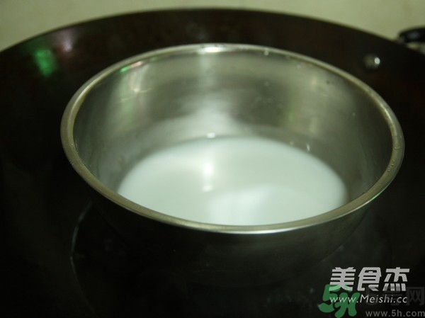水晶月餅用的什么粉？水晶月餅的做法及配方