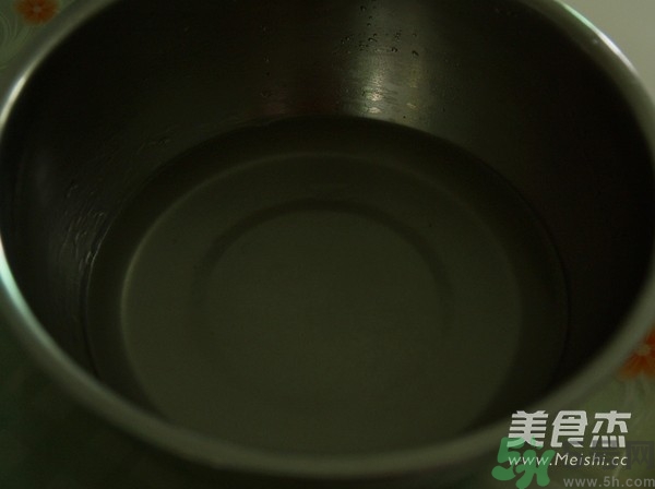 水晶月餅用的什么粉？水晶月餅的做法及配方