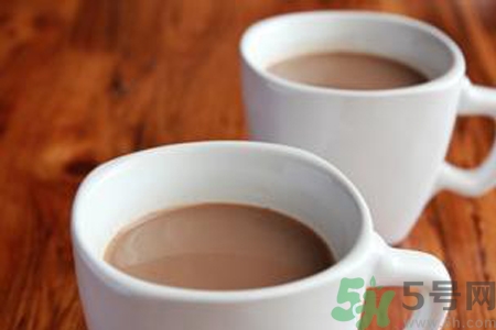 為什么喝奶茶后睡不著覺？喝奶茶會失眠怎么辦？