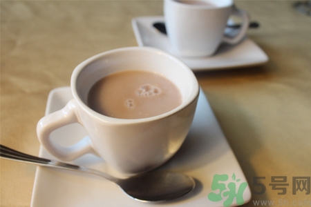 為什么喝奶茶后睡不著覺？喝奶茶會失眠怎么辦？