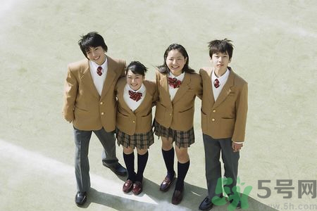 初中生女生的標(biāo)準(zhǔn)胸圍是多少？初中女生正常胸圍是多少？