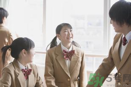 初中生女生的標(biāo)準(zhǔn)胸圍是多少？初中女生正常胸圍是多少？