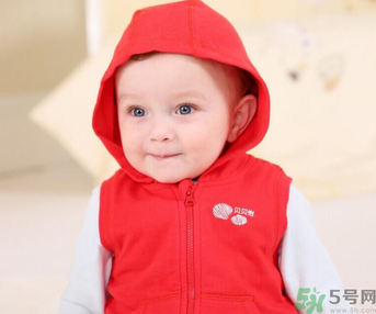 九月份出生的寶寶穿什么衣服？九月寶寶穿衣注意事項(xiàng)