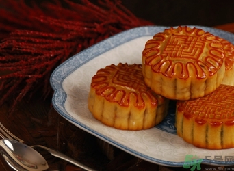蓮蓉月餅的保質(zhì)期是多久？蓮蓉月餅怎么保存？
