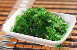 下巴長(zhǎng)痘是上火嗎？下巴長(zhǎng)痘吃什么好？