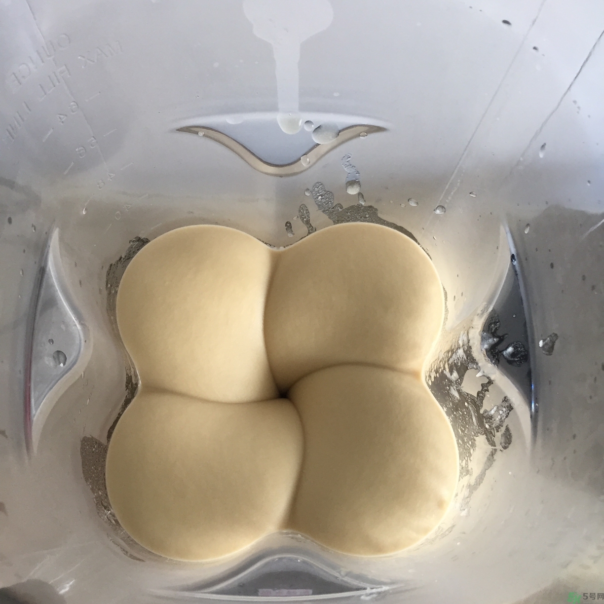 蓮蓉月餅的餡料是什么？蓮蓉月餅的餡料怎么做？