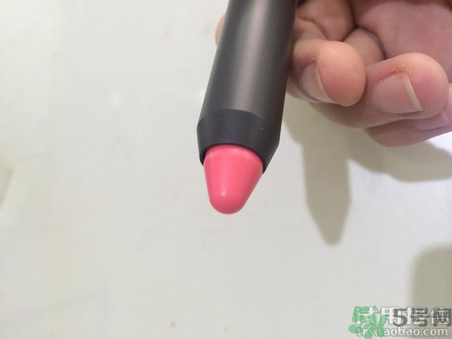 夢妝唇膏筆怎么用?夢妝唇膏筆使用方法。