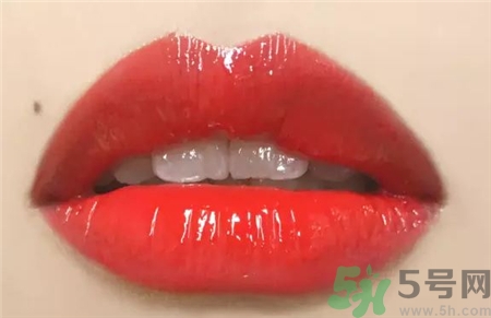 ysl黑管唇釉多少錢(qián)?ysl黑管唇釉專柜價(jià)