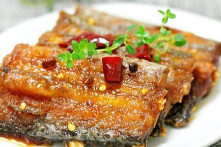 如何挑選新鮮魚？怎樣吃到不被污染的魚？