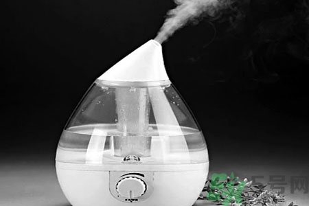 加濕器里可以加精油嗎？加濕器里可以加醋嗎？