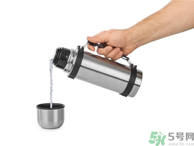 喝溫開水可以減肥嗎？喝溫開水有什么好處？