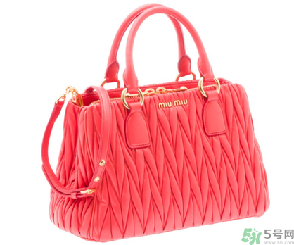 miumiu是哪個國家的牌子？miumiu是prada旗下的嗎？