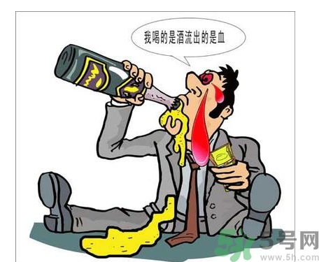 酒精中毒的早期癥狀有哪些？酒精中毒的癥狀有哪些？