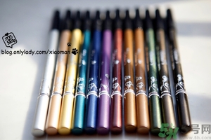 solone眼線筆怎么削？怎么推出來？