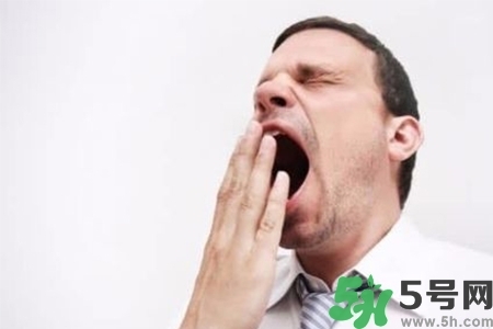 下午犯困怎么辦？犯困按摩什么穴位效果最快？