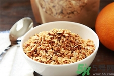 吃燕麥片有什么好處？燕麥片吃了對人的好處有哪些？