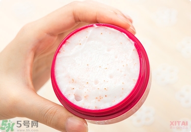 資生堂護(hù)手霜怎么樣？資生堂護(hù)手霜100g紅罐好用嗎？