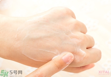 資生堂護(hù)手霜怎么樣？資生堂護(hù)手霜100g紅罐好用嗎？