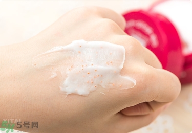資生堂護(hù)手霜怎么樣？資生堂護(hù)手霜100g紅罐好用嗎？